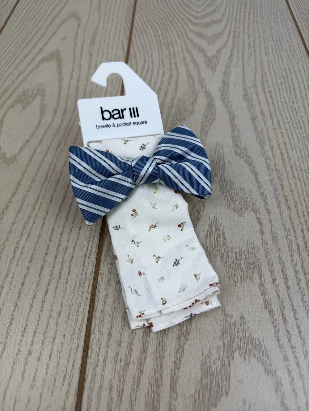 862 Bar III Men's Bowtie & Pocket Square Set OS Blue Stripe & Micro Floral $55